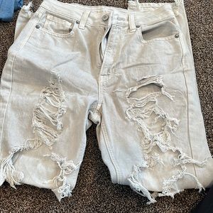 Grey american eagle mom jeans.